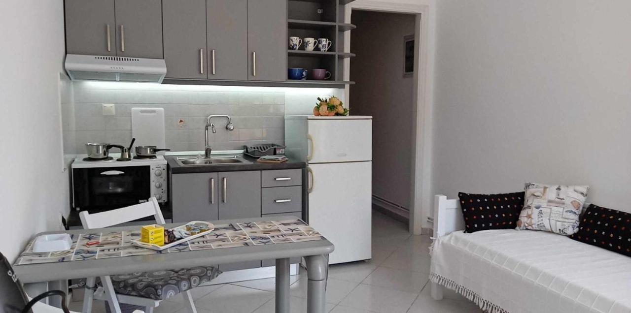 Andros Lighthouse Apartments Mesaria  Екстер'єр фото