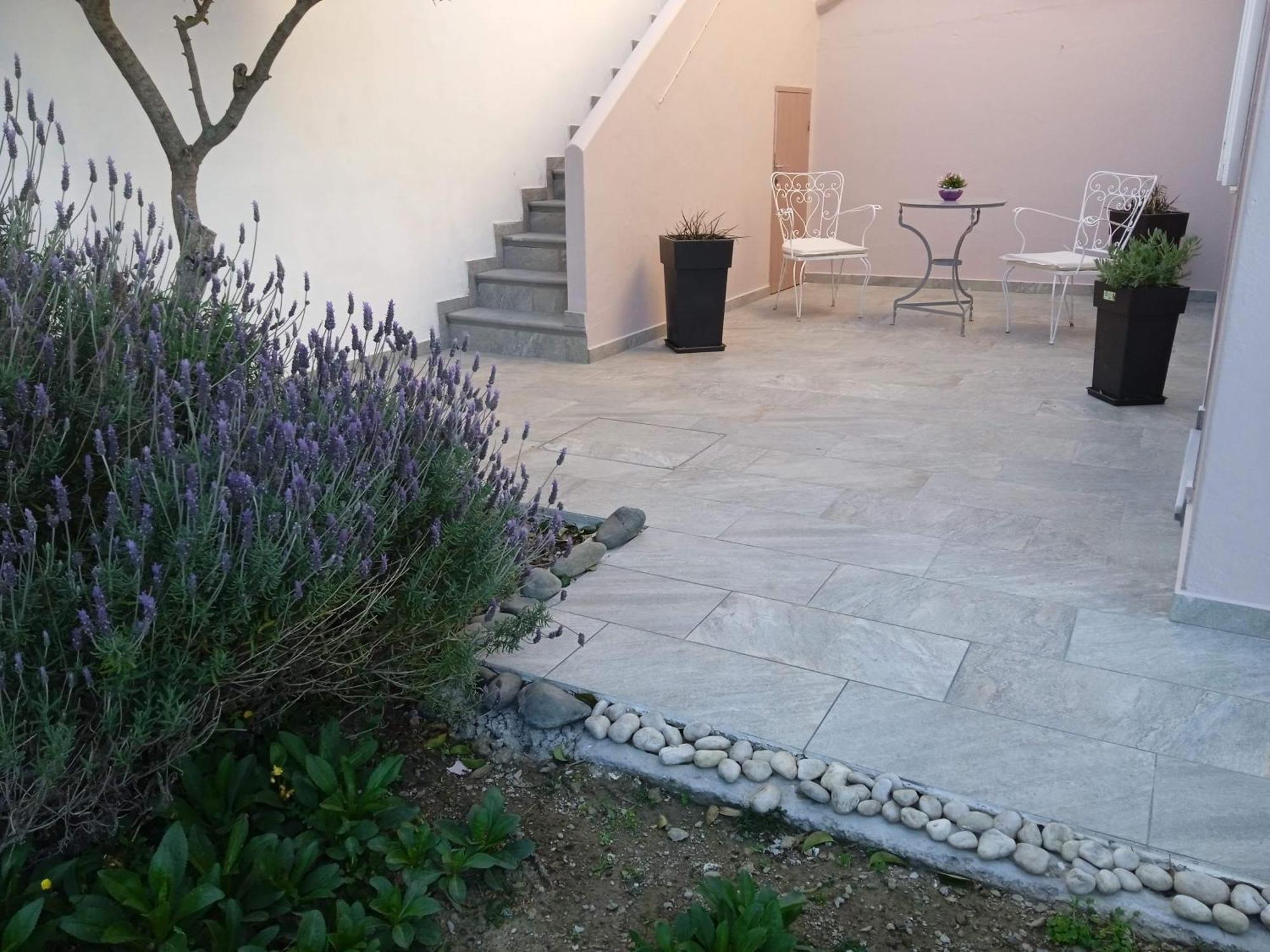 Andros Lighthouse Apartments Mesaria  Екстер'єр фото